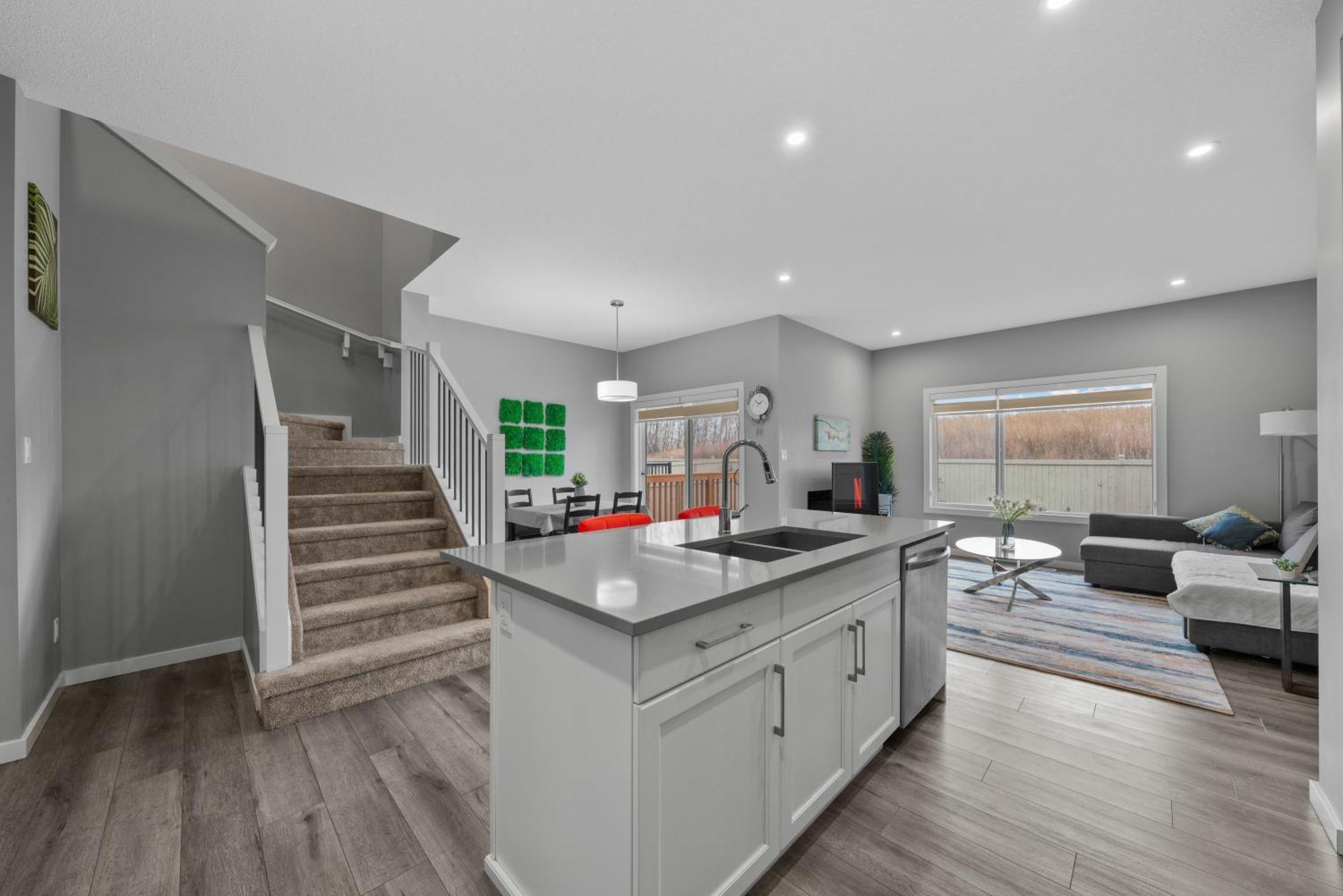 Cozy Full House Holiday home Edmonton
